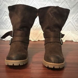 QUPID Fold Over Boots